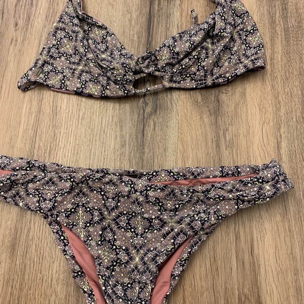 Oniel bikini